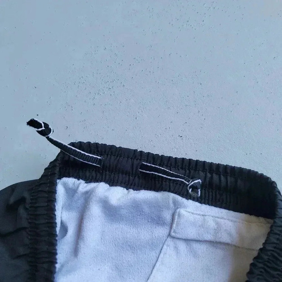 Womens NIKE TEMPO Running Shorts Black/ White Size S (4-6) - Picture 9 of 9